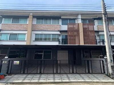 ให้เช่าทาวน์โฮม 3 ชั้น 3 นอน ทาวน์พลัส เกษตร– นวมินทร์ ถนนคลองลำเ