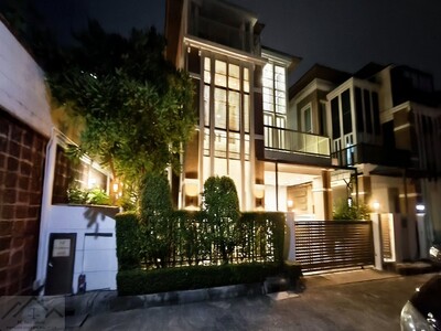 ขายบ้าน 3 ชั้น 310 ตรม. บ้านกลางกรุง เดอะนีซ รัชวิภา ใกล้บองมาร์เ