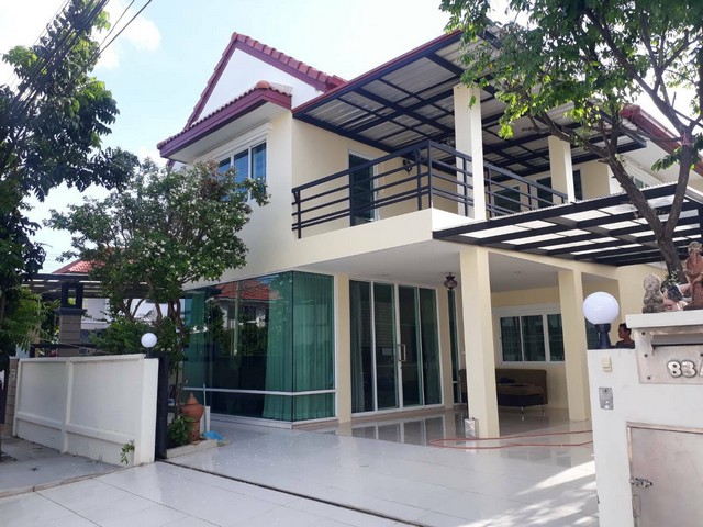 บ้าน หมู่บ้านสัมมากร มีนบุรี 2 25000 บ. 4นอน4BR 65 ตร.ว.   บรรยากาศน่าอยู่ รีโนเวทใหม่ ตกแต่งสวย เฟอร์ฯครบ