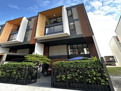 ให้เช่าทาวน์เฮ้าส์ 220 ตร.ม โครงการ ชิเซน พัฒนาการ 32 