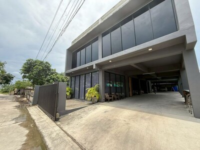 ขายบ้าน โฮมออฟฟิศ 2 ชั้น เนื้อที่เยอะ พร้อมเฟอร์ ศรีราชา