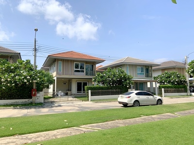 บางเส บ้านเดี่ยวสวนใหญ่ เช่า 51 ตรว. ม.เอแบค 1.4 กม. 3นอน 168ตรม.