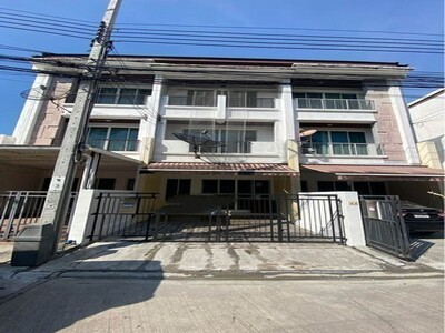  ให้เช่าทาวน์โฮม  บ้านกลางเมืองลาดพร้าว 101 แยก 38ย่านโพธิ์แก้ว