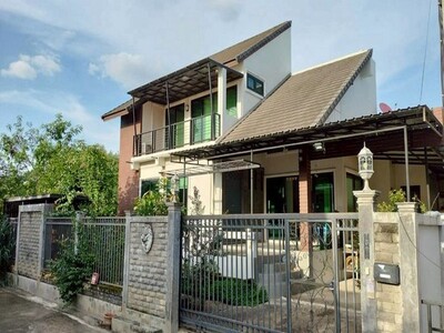 ให้เช่าบ้านเดี่ยว 2 ชั้น บ้านสวย สภาพดี  เฟอร์ครบ โซนฟ้าฮ่าม 