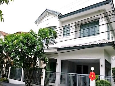 บ้านเดี่ยว2ชั้นให้เช่า  60 ตรว. มัณฑนา /ศรีนครินทร์ ใกล้เมกาบางนา