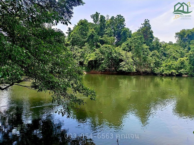 ขายที่ดินติดแม่น้ำ แควใหญ่ กาญจนบุรี 9 ไร่ บรรยากาศดี วิวดี เหมาะสร้างบ้านทำพลูวิลล่า ทำคาเฟ่-ทำร้านอาหารนั่งชิลๆ หรือซื้อเก็บไว้เก็งกำไรได้