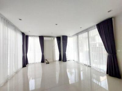 P1041 ให้เช่า บ้านกลางเมือง คลาสเซ่ เอกมัย-รามอินทรา 