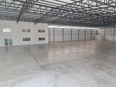 ให้เช่าโกดัง บางนา กม.5 บางแก้ สมุทรปราการ พื้นที่ 2,200 ตารางเมต