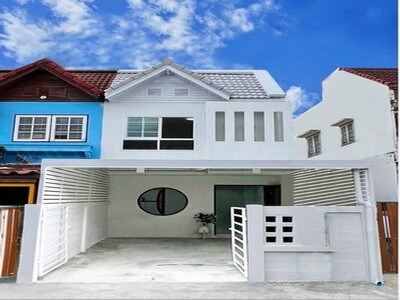ขายด่วน ทาวน์เฮ้าส์ บ้านอุบลชาติ รัตนาธิเบศร์ รีโนเวท พร้อมอยู่ 