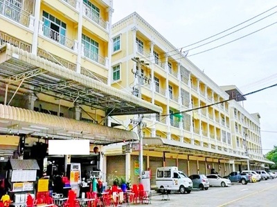 ตลาดสดไอยรา พลาซ่า 2.2กม.ให้เช่าอาคารพาณิชย์ 4.5 ชั้น  342ตร.ม.