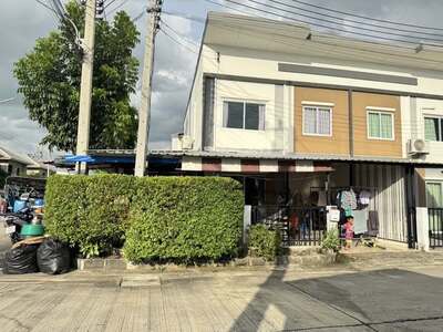 ขายทาวน์โฮม พร้อมอยู่! หมู่บ้านไลโอบริสซ์ ลำลูกกา 