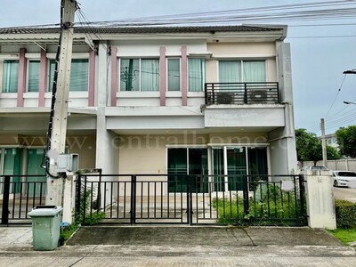 ลดราคา ทาวน์โฮม วิสต้า ปาร์ค สาทร - ปิ่นเกล้า หลังมุม