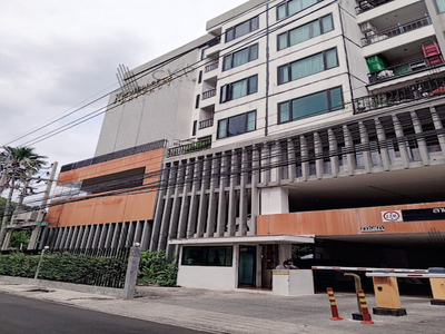 ขาย คอนโด คุรุธานี ไพรเวซี่ แต่งครบ ห่างจาก MRT สิรินธรแค่ 10 นาท