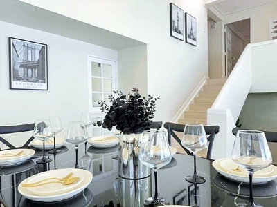 BTSทองหล่อ 700ม. บ้านเดี่ยวสุดหรู  2 ชั้น พร้อมสระว่ายน้ำ 135 ตร.