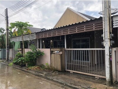 ขายทาวน์เฮ้าส์มือสองปลวกแดง   โครงการพีนัท ระยอง