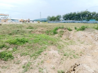 ใกล้นิคมอุตสาหกรรม WHA 3.1 ชลบุรี 900 ม.  3 ไร่ 47ตร.ว. ที่ดินถมแ