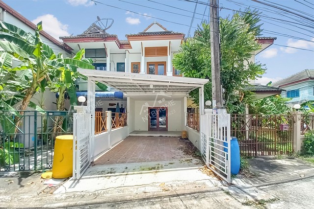 ทาวน์โฮม 2 ชั้น หมู่บ้านดิเอมเมอรัลพาร์ค 3 บางบัวทอง (ซอยกรมที่ดินบางบัวทอง) พร้อมอยู่
