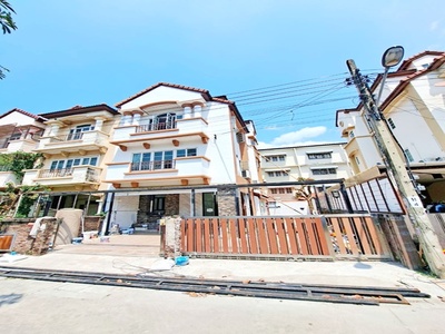 รีโนเวทใกล้เสร็จ เซ็นทรัล แจ้งวัฒนะ 2.5 กม. สวนกุหลาบ 700 ม.3ชั้น