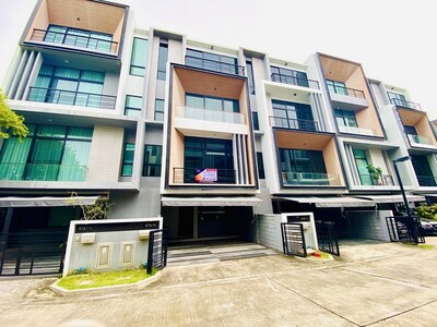 ขาย ทาวน์โฮม 3.5 ชั้น Nirvana Define Rama 9 เนอวานา ดีฟายน์ พระรา