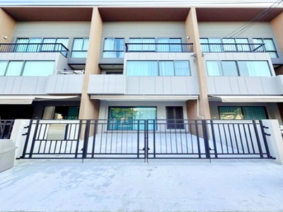 ไบรท์ตัน 900 ม.บ้านกลางเมือง ทาวน์โฮม 3 ชั้น 3 นอน รร.นานาชาติ 