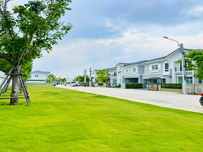 บางกอกมอลล์  บ้าน 2 ชั้น BTSสำโรง 900ม. 4นอน 3น้ำ ไบเทค บางนา 900