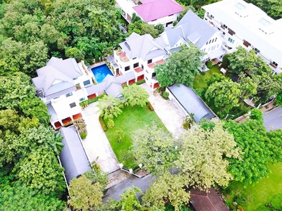 คฤหาสน์ 3ชั้น 200ตารางวา ซอยเสรีไทย 51-61 4นอน Chocolate Ville 2.