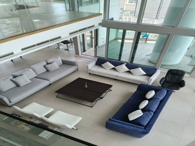 ให้เช่า คอนโดมิเนียมหรูแบบดูเพล็กซ์ที่ The River เจริญนคร 13 