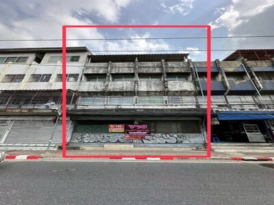 ขายด่วน อาคารพาณิชย์ 2คูหาทะลุกัน ติดถนน พัฒนาการ - ศรีนครินทร์ 