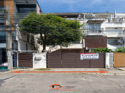 ขาย ทาวน์โฮม 3.5 ชั้น เล่นระดับ 31 ตร.ว. ทำเลทองสตรีวิทยา 2 ซอย 2