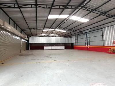 ให้เช่าโกดัง พื้นที่ 150 ตรว. ขนาด 290ตรม. ซ.ลาดปลาเค้า ลาดพร้าว 