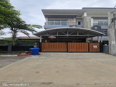 ให้เช่าทาวน์โฮม 3 ชั้น ทาวน์อเวนิว พระราม9  เหมาะสำหรับทำ home of