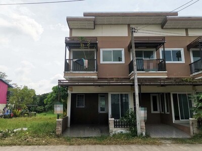 ขายทาวน์เฮ้าส์  ซอยคอกวัว อำเภอทุ่งสง นครศรีธรรมราช