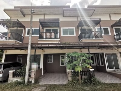 ขายทาวน์เฮ้าส์  ซอยคอกวัว อำเภอทุ่งสง นครศรีธรรมราช