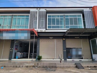 ขายอาคารพาณิชย์  หมู่บ้านเดอะวิลเลจ ถนนเลียบคลองชลประทาน นครศรีธร