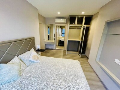 คอนโดให้เช่า The Politan Rive  60 ตรม.