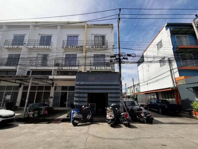 ขายอาคารพาณิชย์  หมู่บ้านเบญจทรัพย์ รังสิตคลอง 6 ซอยรังสิตคลอง 6