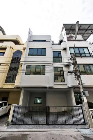 ขายและให้เช่าทาวน์เฮ้าส์ 4 ชั้น รีโนเวทใหม่ หมู่บ้านพรชัยวิลล่า ซอยกรุงธนบุรี 4 ติดBTSกรุงธนบุรี