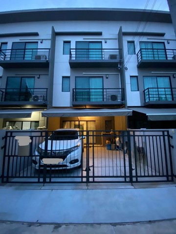 ให้แจ้งรหัส BR06-002  บ้านกลางเมือง ราชพฤกษ์-พระราม 5  แบบ 3 ห้องนอน 3 ห้องน้ำ 17 ตร.ว 3 ชั้น 