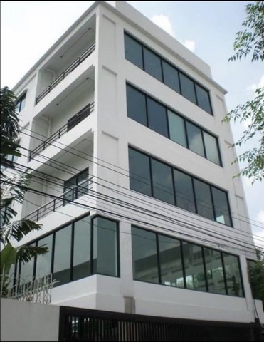 OFFICE สำนักงานลาดพร้าว71 35 ตาราง-วา 2 Ngan 0 RAI 1BEDROOM1Bathroom ไม่ไกลจาก คริสตัลปาร์ค ราคาดีเยี่ยม! กรุงเทพ