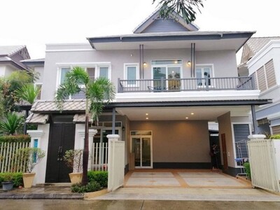 บ้านเดี่ยวหลังใหญ่ ตกแต่งพร้อมอยู่ โครงการ วิลล่านครพิงค์ วัดเกต