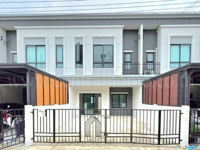 ให้เช่า ทาวน์โฮม บริทาเนีย ทาวน์ บางนา กม.17 ใกล้ Mega บางนา