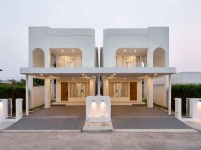 บ้านพูลวิลล่าหรู 12.9 ล้าน World Club Land หางดง Modern Luxury St