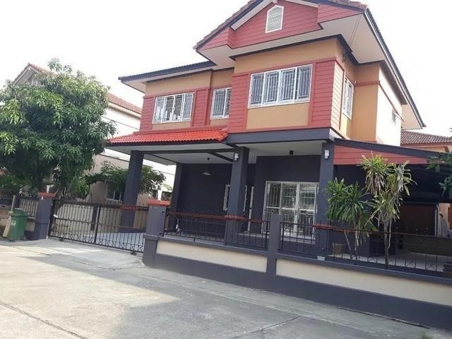 ให้เช่าบ้านเดี่ยว 2 ชั้น ย่าน กรุงเทพกรีฑา ซอย 7 หมู่บ้าน บ้านสวนราชา หน้าบ้านหันทิศเหนือ 