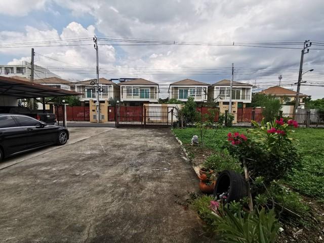 ขายที่ดินพร้อมสิ่งปลูกสร้าง เนื้อที่ 202 ตารางวา หน้ากว้าง 33 เมตร ความลึก 25 เมตร  ย่านลาดพร้าว รามคำแหงซอยมหาดไทย ใกล้MRTมหาดไทย