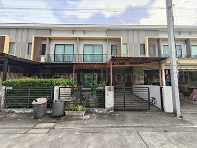 R3 ทาวน์เฮ้าส์ เดอะคอนเนค ดอนเมือง - เทิดราชัน 31 ต้นโครงการ
