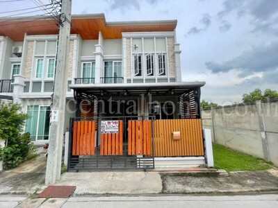 R3 ทาวน์โฮม โกลเด้น ทาวน์ 2 ปิ่นเกล้า - จรัญสนิทวงศ์ หลังริม