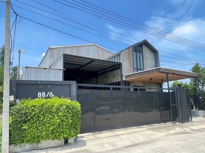 คลังสินค้า+ออฟฟิศ  200 ตรว ออฟฟิศ พร้อมใช้งาน ลาดหลุมแก้ว กม.9