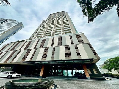 ขายคอนโดมือ 1 Marina Bayfront ศรีราชา ราคาพิเศษ ห้องมุม ใกล้ทะเล