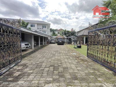 ให้เช่าบ้าน2ชั้น 279วา 4ห้องนอน 2ห้องน้ำ เฟอร์นิเจอร์ ถนนพระราม 9