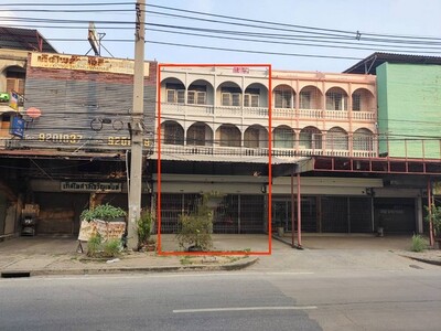 อาคารพาณิชย์ ถ.กาญจนาภิเษก ม.ติดสถานีรถไฟฟ้าคลองบางไผ่ นนทบุรี